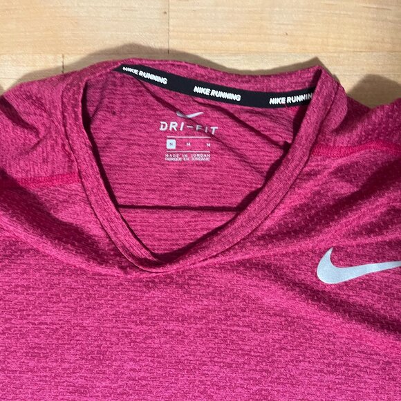 Men's Medium Nike Running  Dri Fit Short Sleeve Lightweight Shirt Red - Picture 2 of 3